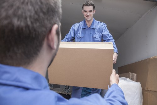 Moving van service in Upton Park for local house and flat moves